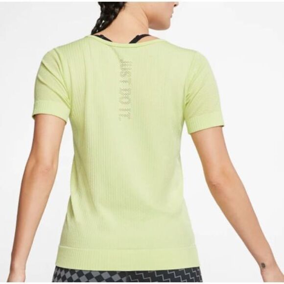 Nike  BV3913 367 Women's Sz M Infinite Seamless Mesh Running Shirt Short Sleeve - Picture 2 of 8